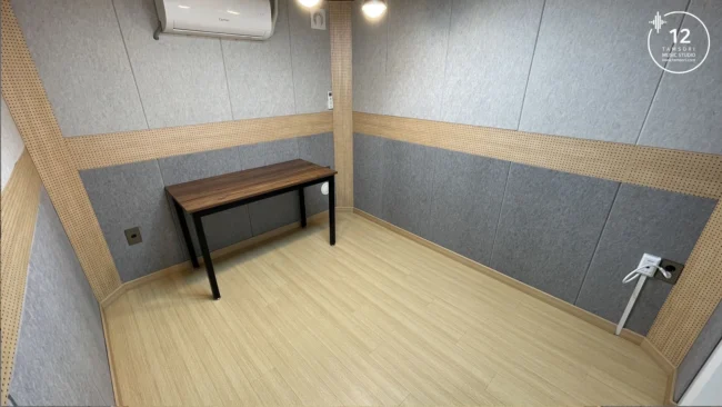 Room 12b